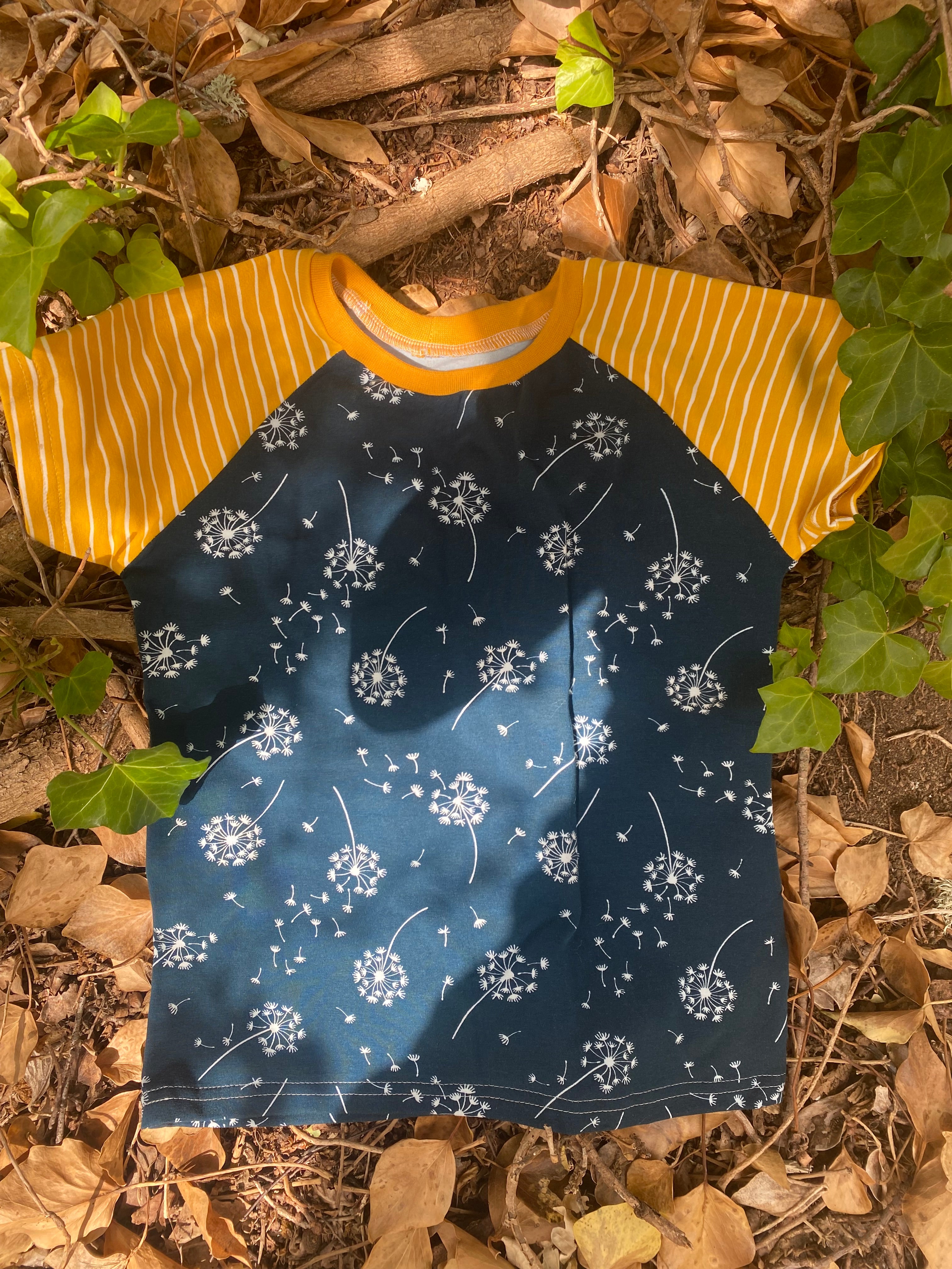 T-Shirt "Maskrosdröm blå" stl. 110
